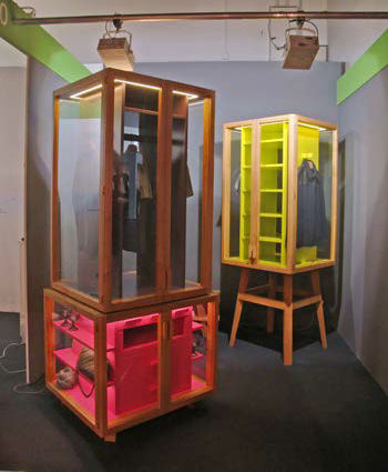 Funky, modern luxury – Ropero wardrobes by Hierve are a modern, freestanding system – at the “Pure Village” hall at the IMM.