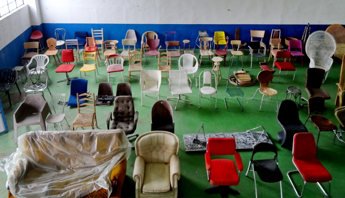 The original chairs before application of the Polyurea coating. © Ricardo Páramo